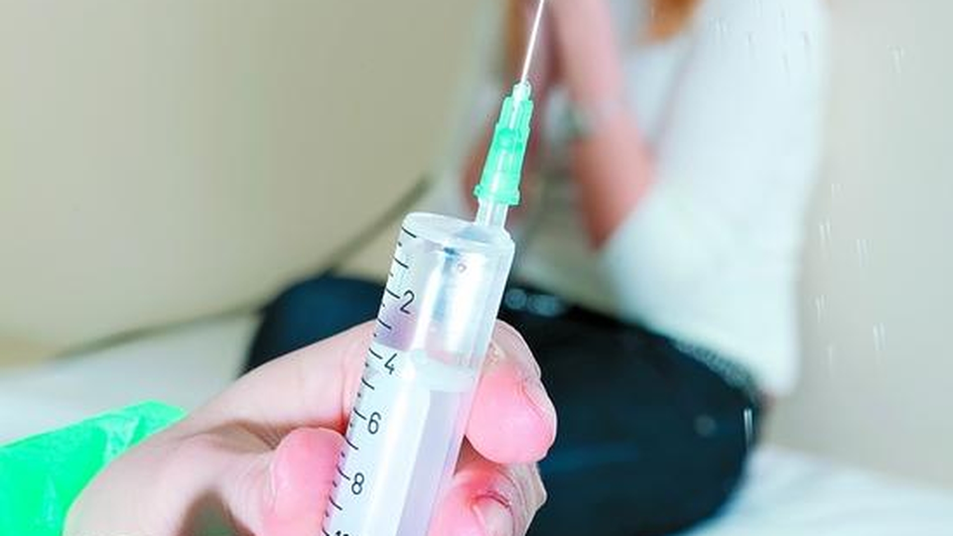 Si-a contaminat voit sotia cu HIV