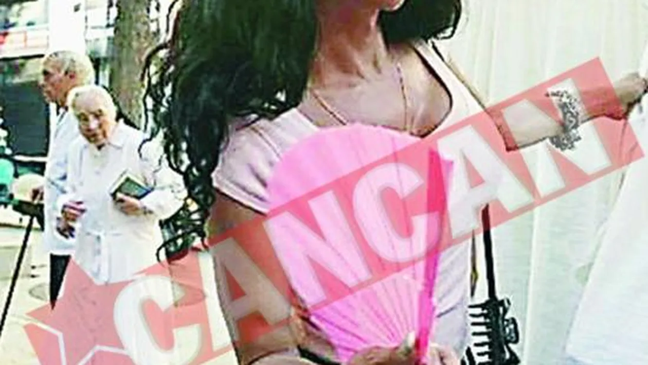 Prostituatele au prezentat moda pe strada