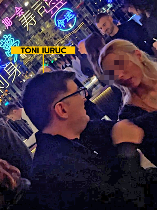 Toni Iuruc și domnișoara, captivați de discuție (SURSA FOTO: CANCAN.RO)