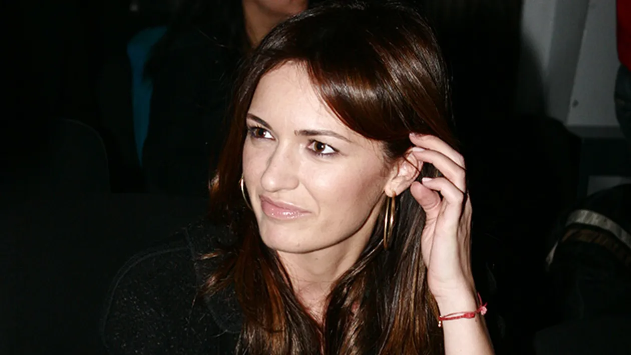 Si-a revenit! Prima aparitie in public a Mariei Marinescu dupa ce s-a trezit cu mascatii la usa! Vezi cum a aratat!