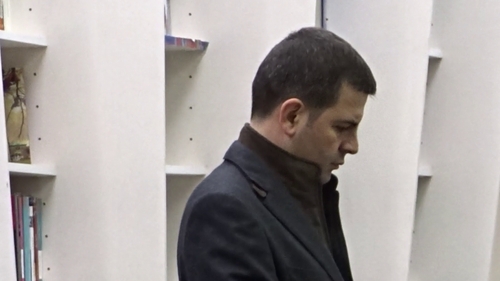 Izolat la guvernare de colegul Tăriceanu, viceprim-ministrul ALDE s-a refugiat în… Adjunctul lui Grindeanu, singur şi trist la mall!
