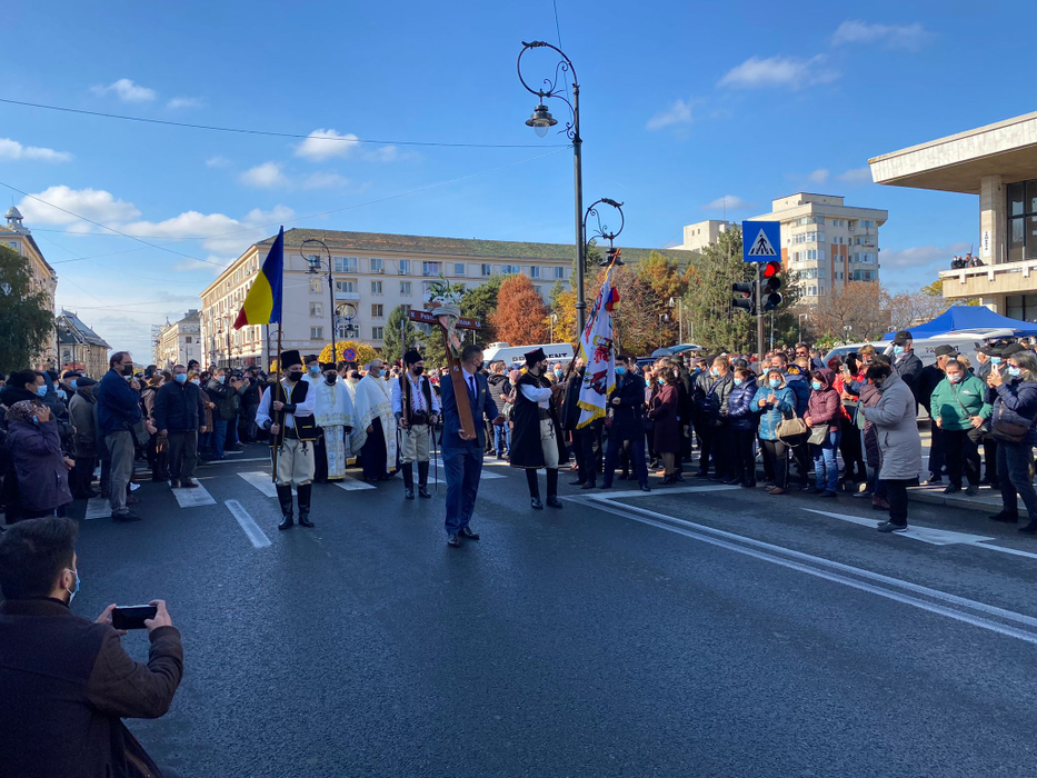 Ce scrie pe crucea lui Petrică Mâţu Stoian? Acesta a fost numele lui real, de fapt