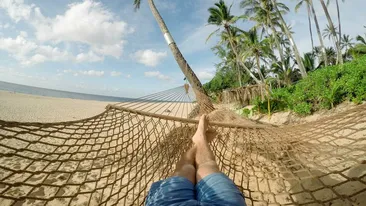 Cu cât se vând voucherele de vacanţă, în Cluj? Ardelenii fac bani frumoşi, deşi e total interzis