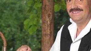 Ce mașină conduce Petrică Mâțu Stoian când merge la nunți și botezuri și nu numai. Costă peste 100.000 de euro. FOTO