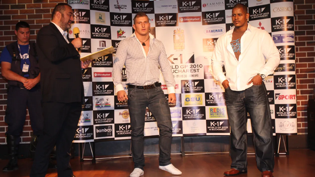 Se relaxeaza la Eforie Nord!  Vedetele K1 s-au mutat la mare