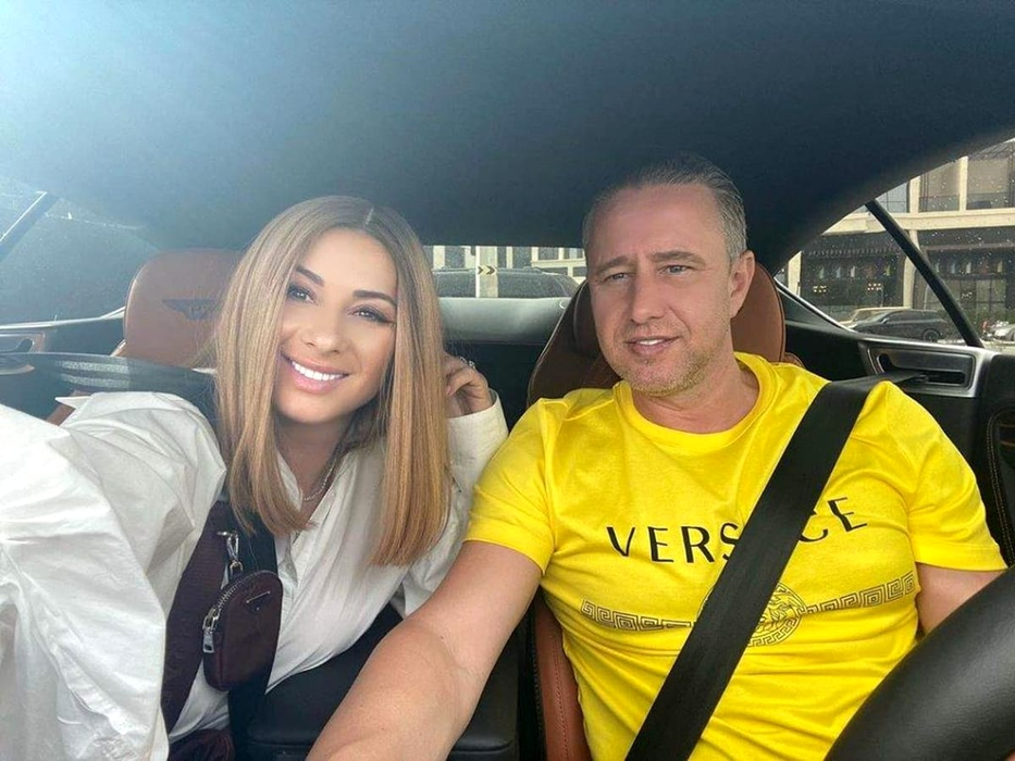 Anamaria Prodan și Laurențiu Reghecampf au pozat tot timpul într-un cuplu fericit