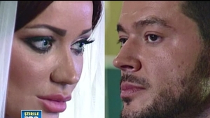 Bianca Drăguşanu şi Victor Slav, cu ochii în lacrimi în faţa preotului! Ce s-a întâmplat în biserică? Roşcata nu s-a putut stăpâni