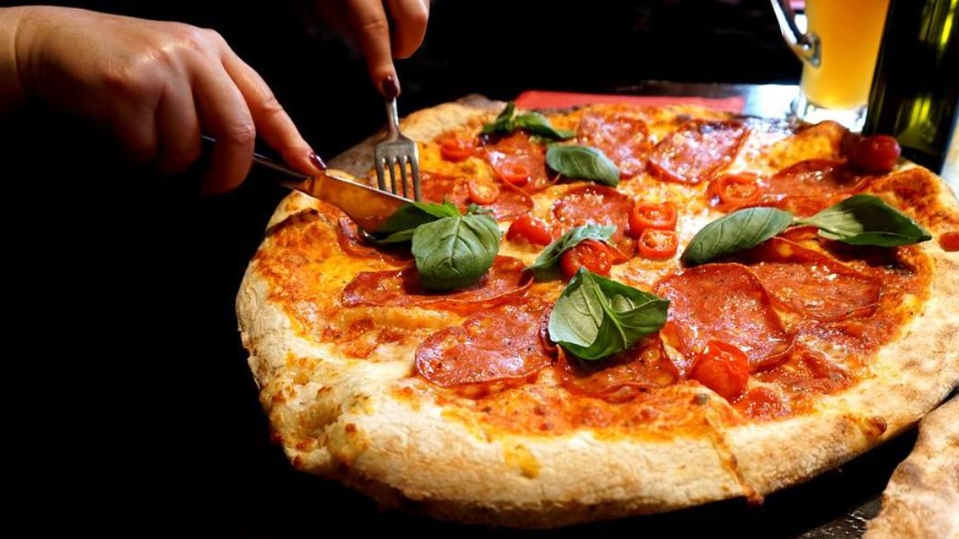 Coşmar pentru o familie de români aflată în vacanță, în Italia! Ireal ce au pățit, la scurt timp după ce au fost să mănânce o pizza