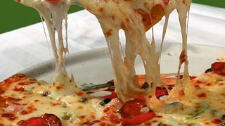 Pizza, burgeri si toate produsele fast-food, interzise in garnizoana americana din Afghanistan