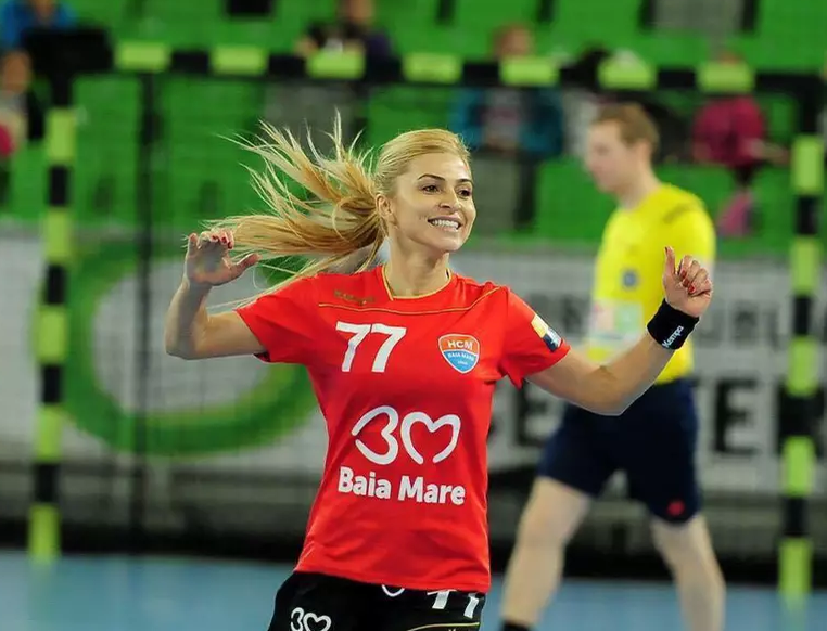 Cu ce se ocupă și cum arată Ada Nechita, la 9 ani de când a renunțat la handbal. A fost considerată cea mai frumoasă sportivă a României