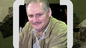 Securitatea lui Nicolae Ceaușescu l-a angajat să-i ucidă pe intelectualii români care fugeau din țară. Teroristul Carlos Șacalul ”atentează” din închisoare la o moștenire de 300 milioane $!
