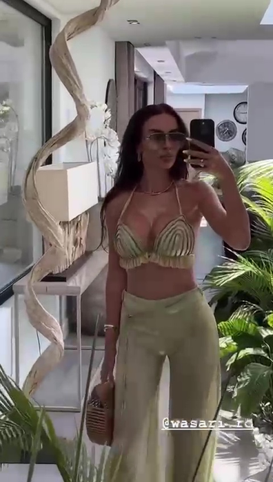 Adina Străuț a făcut show la Saint Tropez (Foto: Instagram)
