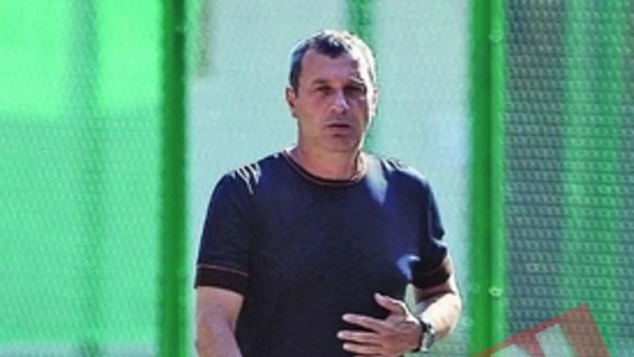 Mircea Rednic ia lectii de tenis de la fiica sa