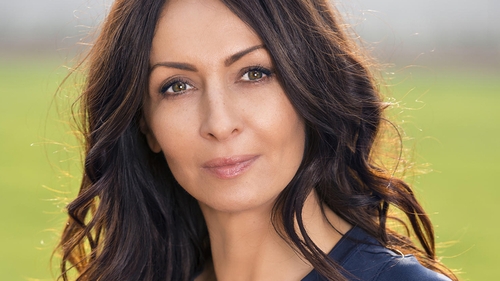 Apariţie de multimilionară pe aeroportul Otopeni! MIHAELA RĂDULESCU: ''M-aţi prins pe nepregătite'' 