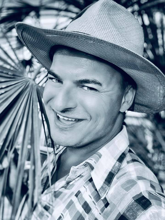 Mărturiile cutremurătoare ale lui Fabio, artistul lovit cu lanțul în figură de tatăl vitreg: ”Mi se pune un nod în gât când mă uit în oglindă!”