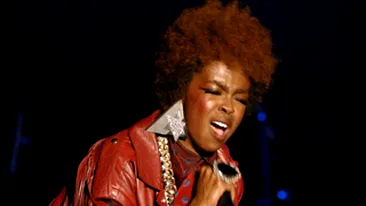 Lauryn Hill a nascut cel de-al saselea copil!