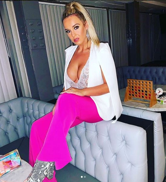 Transformarea uluitoare a unei blonde voluptuoase! A fost părăsită de iubit pentru că era grasă, avea 108 kg, iar acum a ajuns Miss Marea Britanie