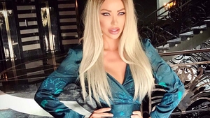 BIANCA DRĂGUŞANU i-a făcut o vizită medicului ei estetician. Ce a anunţat pe toată lumea chiar din cabinet