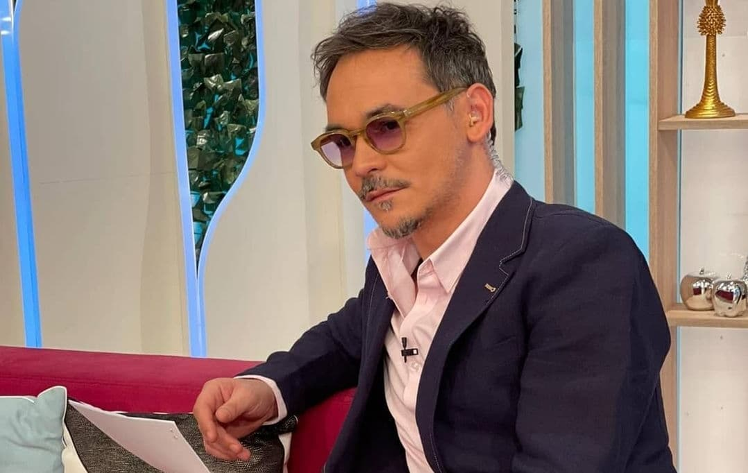 Ce a pățit Răzvan Simion în platoul emisiunii matinale de la Antena 1. Dani Oțil și Ramona Olaru au râs cu lacrimi