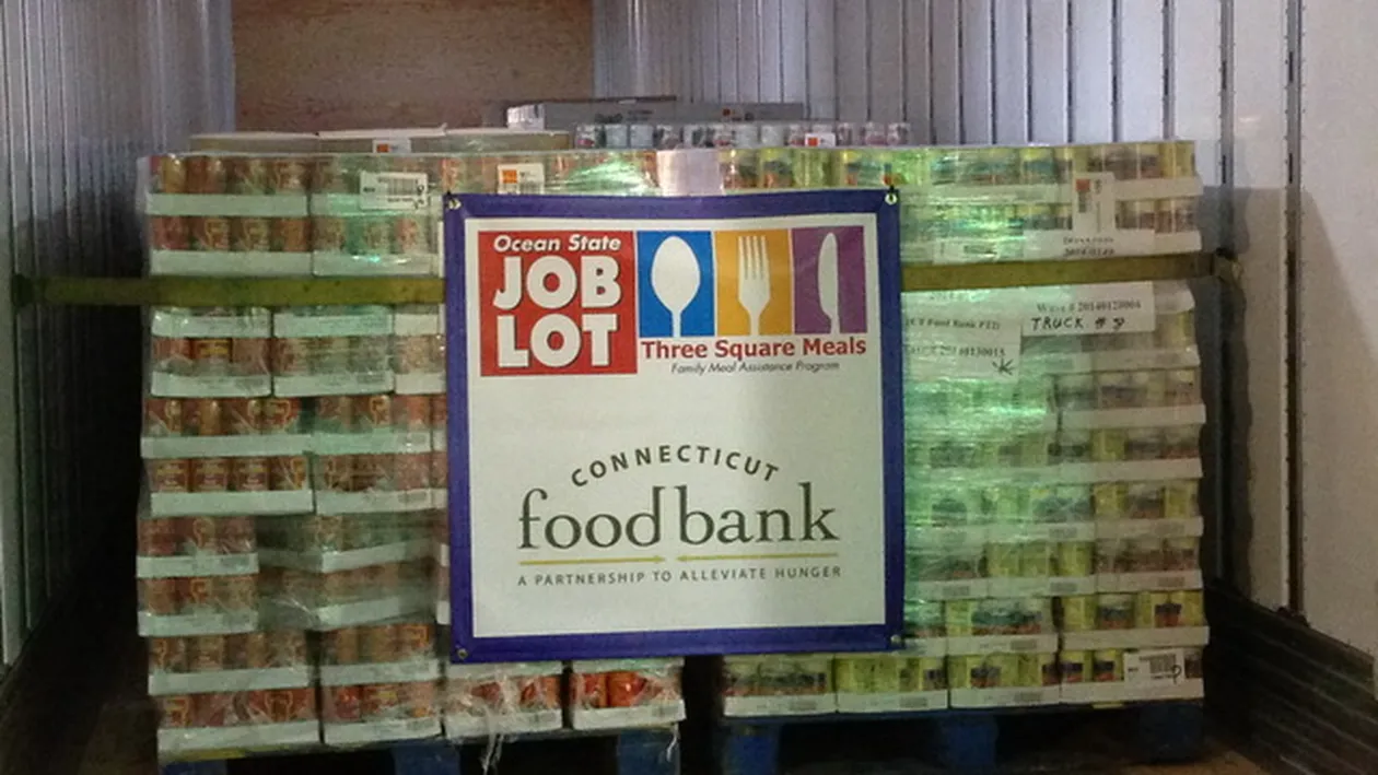 Politistii au inlemnit cand au vazut ce se ascunde in acest camion! Cineva poate ajunge la inchisoare!