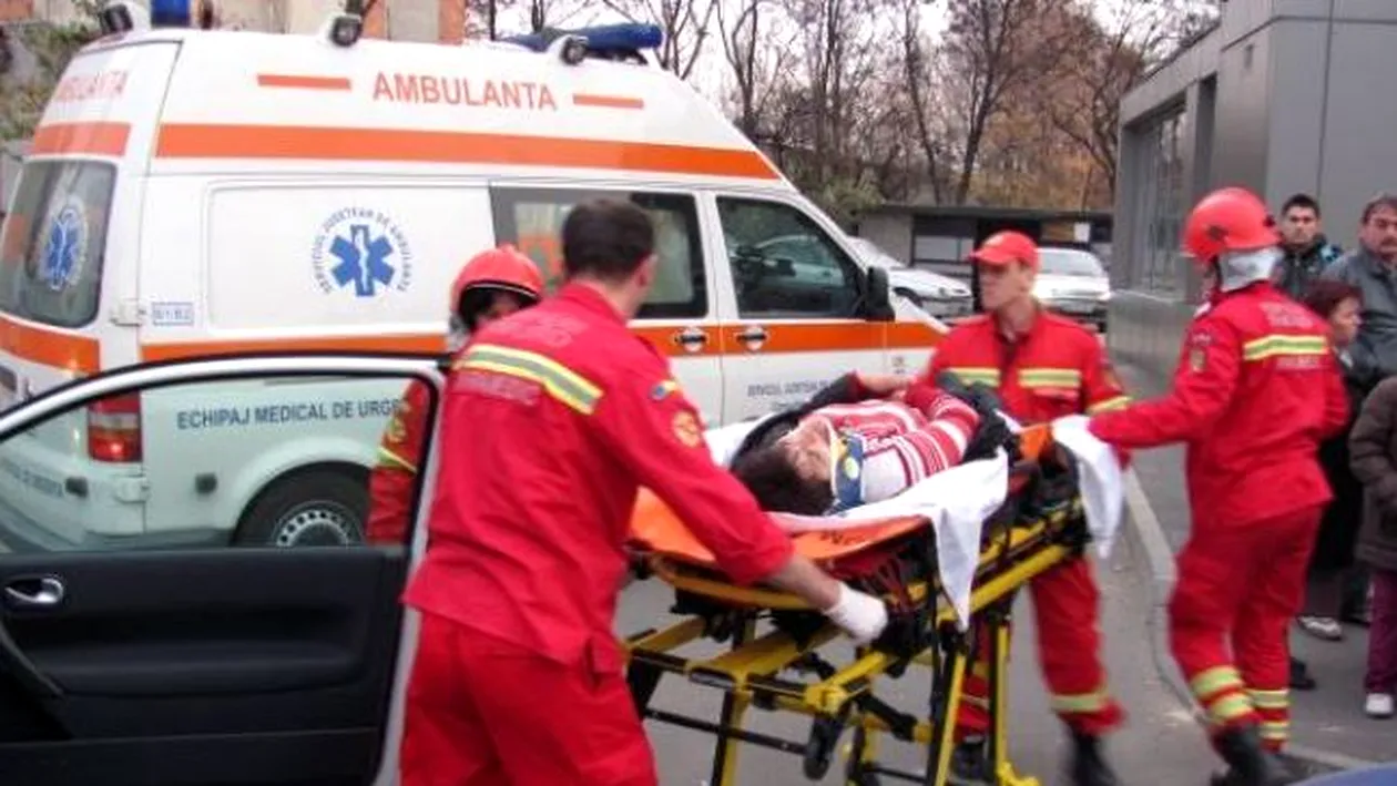 Un băiat de 10 ani s-a accidentat pe pârtie! A fost transportat de urgență la spital