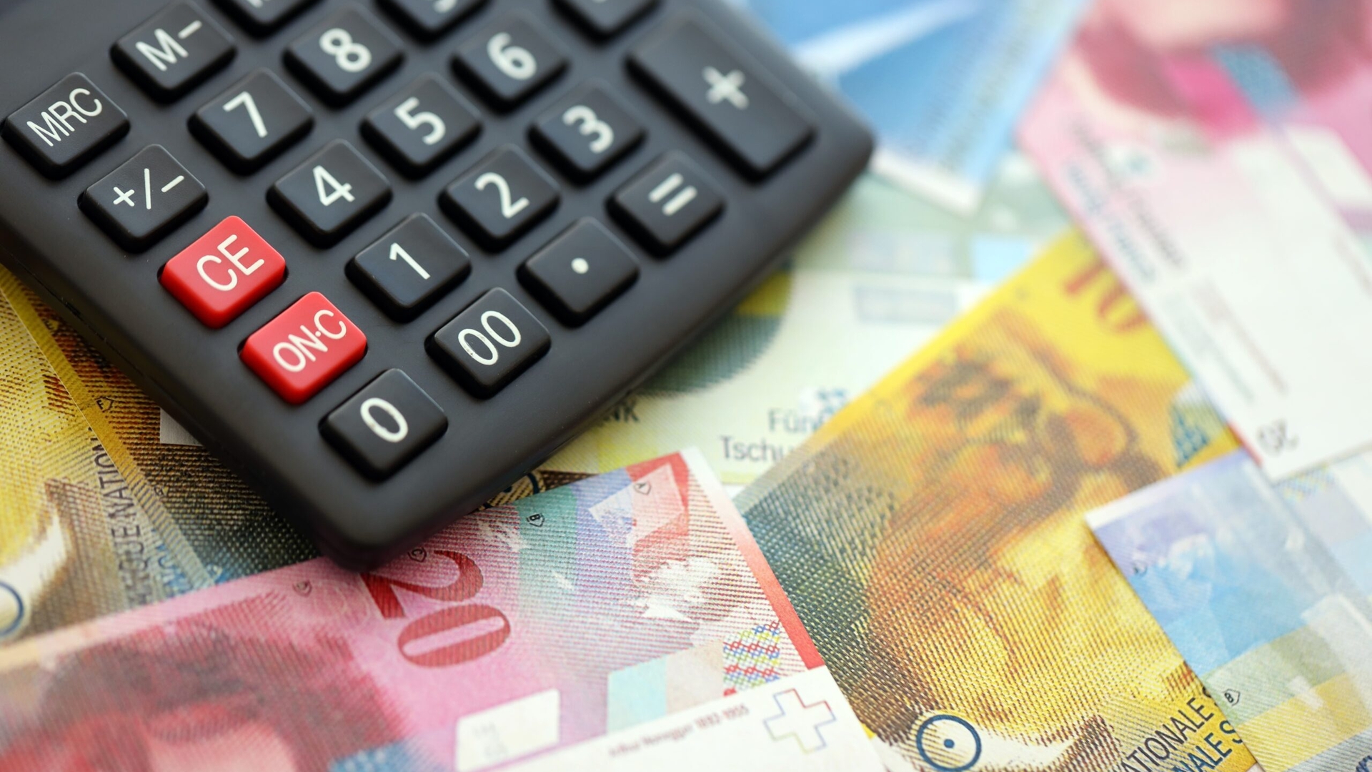 8.000 de euro pe lună salariu în această țară din Europa. Pot aplica la joburi și românii