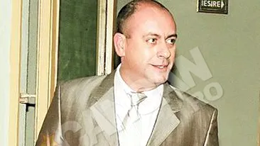 Americanu' intra in concediu de paternitate!