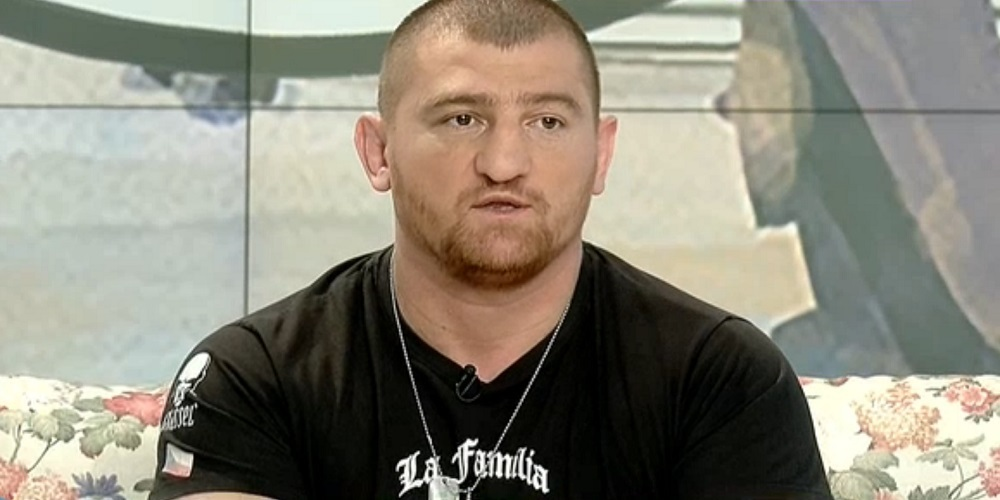 FOTO / Cătălin Moroşanu, prima apariţie la TV, după ce a petrecut în club alături de „bomba-talentată”: „Da, mă duc să fac ravagii”