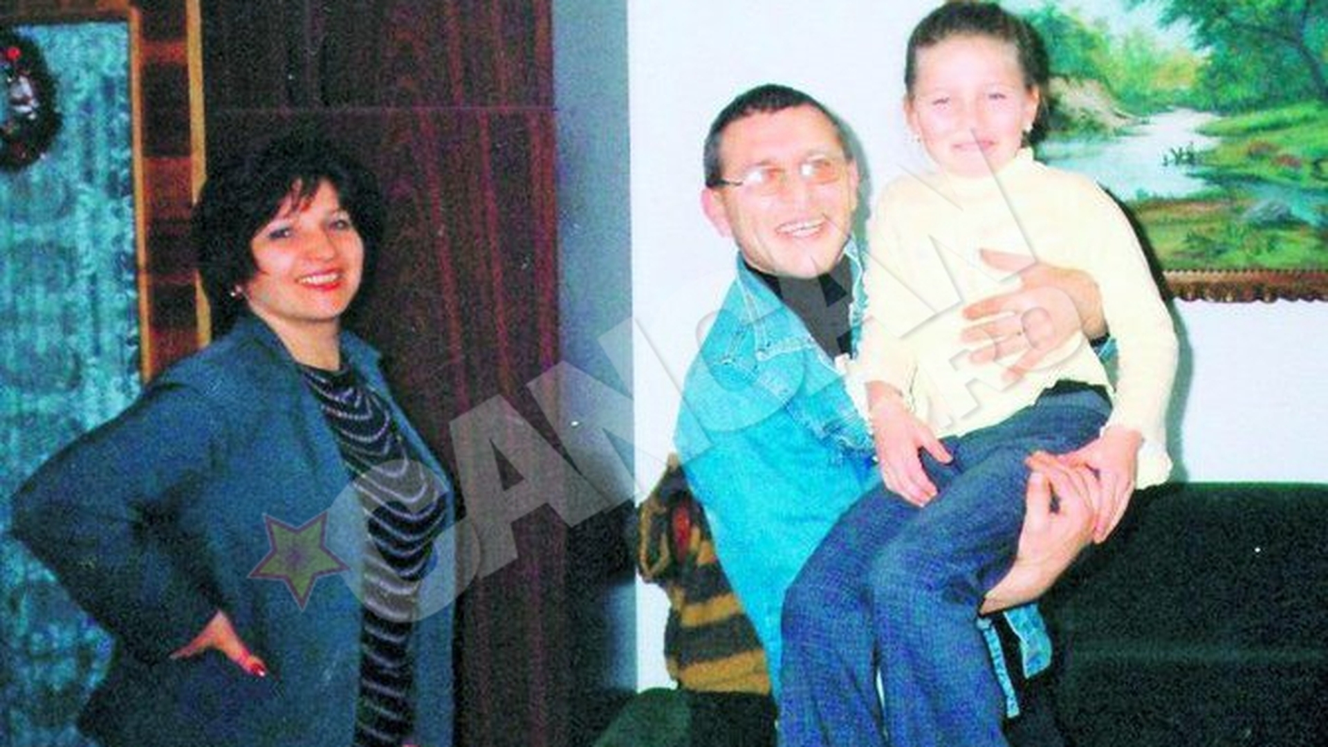 Nimeni nu vrea sa locuiasca in apartamentul groazei Casa familiei ucise in Mangalia nu se vinde nici cu slujbe!