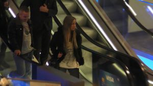 Intre doi nu o... ploua! Tania Budi isi foloseste fratele si un prieten pe post de bodyguarzi