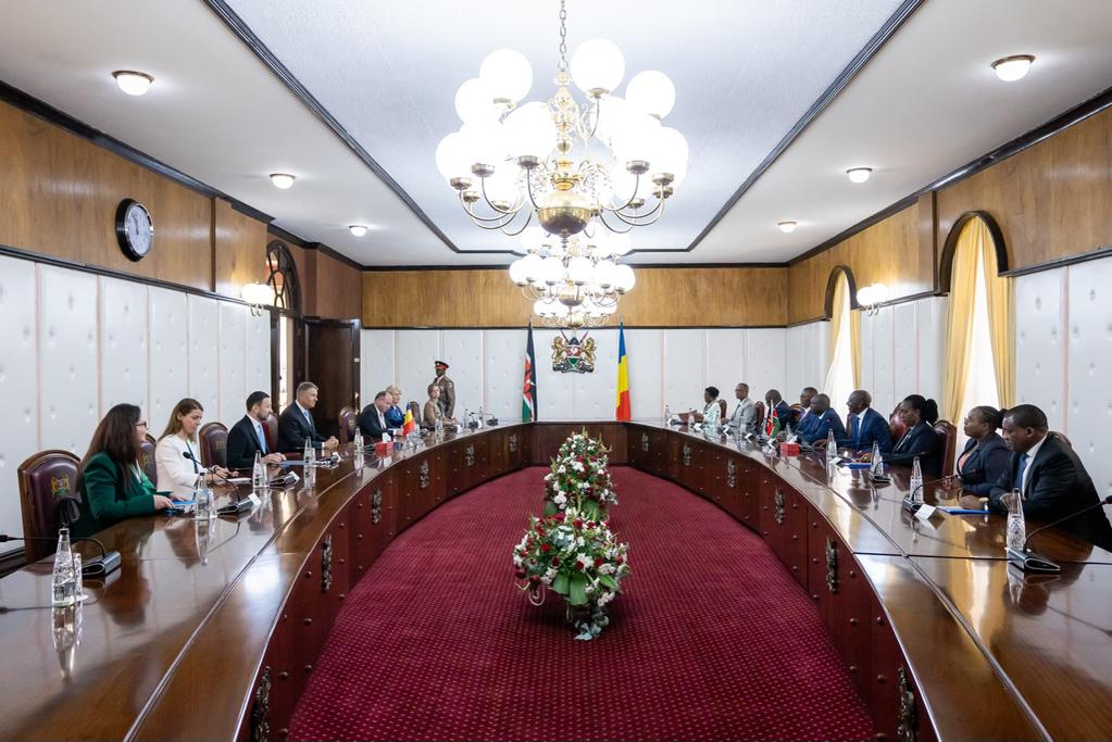 Imnul României, „remixat” de fanfara oficială din Kenya. Primire neașteptată pentru Klaus Iohannis
