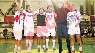 Deasupra tuturor e CANCAN!