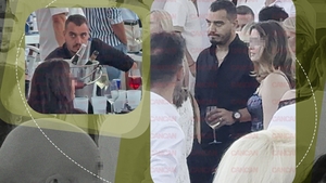 "Bursucu" a preferat discreția la petrecerea din Loft. Cine i-a fost alături toată seara