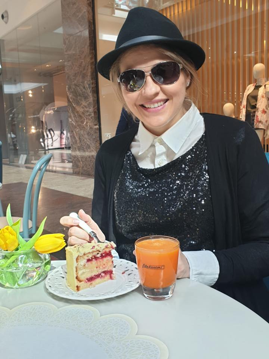 Însărcinată în luna a 9-a, Mirela Vaida a susținut ultimul concert înainte să nască. Ce ținută superbă a îmbrăcat artista