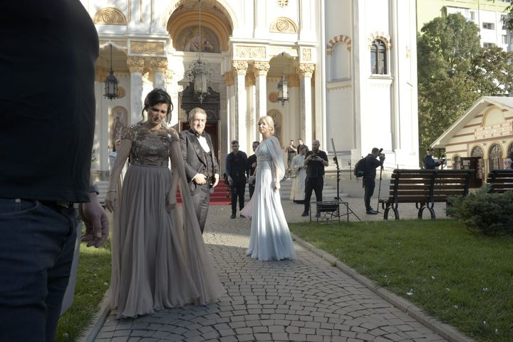 Cum s-au cunoscut Luminiţa şi Gigi Becali! Sunt verișori, iar povestea lor de iubire este foarte frumoasă