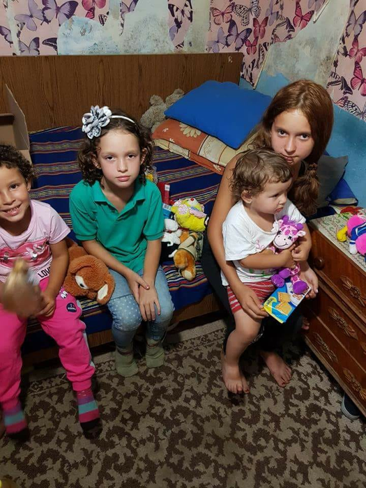 Ultimul proiect al lui Make: ajutoare pentru cele patru fetițe cărora le-a ars casa