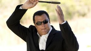 Steven Seagal, acuzat de hărţuire de o lesbiană celebră: ”Mi-a arătat...”