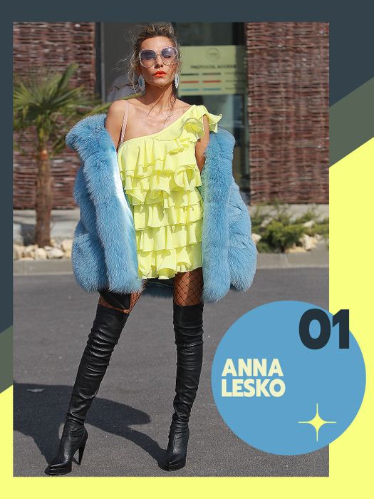 TOP 40 vedete în ipostaze rare! Mai provocator de atât nu se poate. Delia, Anna Lesko şi Ramona Olaru au pus pe jar imaginaţia bărbaţilor în rochiţe mini, mulate, chiar şi nemachiate 