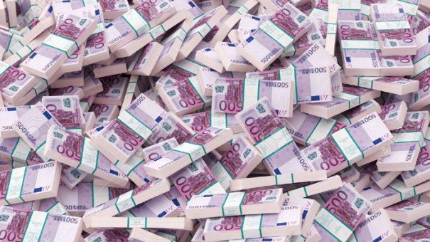 A intrat în vigoare legea prin care românii pot primi un miliard de euro pe o perioadă de 10 ani