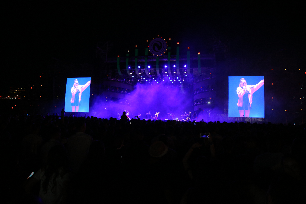 CANCAN.ro transmite cele mai tari momente. IMAGINI LIVE. Zeci de mii de oameni la NEVERSEA, cel mai mare festival de pe litoral