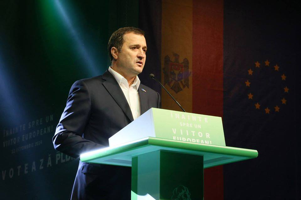 Vlad Filat a fost condamnat la nouă ani de închisoare pentru corupție
