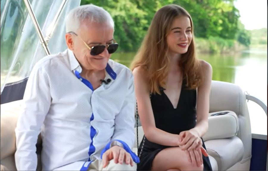 Irinel Columbeanu, alături de fiica sa, Irinuca