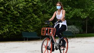 Câți bani primesc italienii din partea guvernului dacă își cumpără scooter electric sau bicicletă