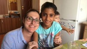 Primele declarații ale tatălui adoptiv al Sorinei, fetița luată cu mascații: "Când am văzut că e de etnie romă am zis: 'Doamne, ce..'"