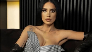Cum arată noul bust al Adelinei Pestrițu, după ce și-a scos implanturile mamare. Transformarea e uluitoare! FOTO