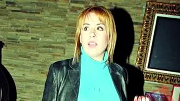 Prinsa cu o geanta falsa