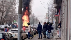 De ce a ars femeia din mașina cuprinsă de flăcări în București, iar bărbatul a scăpat. Cum s-a petrecut tragedia