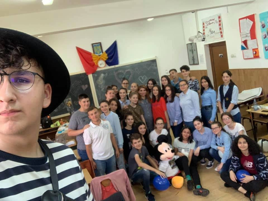 Filmarea elevilor a devenit virală