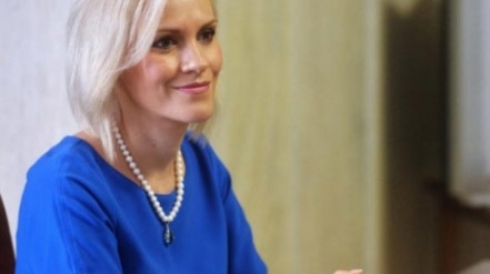 Veste bună pentru tineri, din partea GABRIELEI FIREA, după ce s-a aprobat stimulentul „Prima căsătorie“. Iată ce pregăteşte