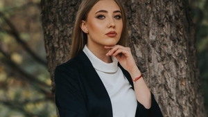 O studentă din Bistriţa a fost găsită moartă într-un apartament din Cluj: "O inimă bună a încetat să mai bată"